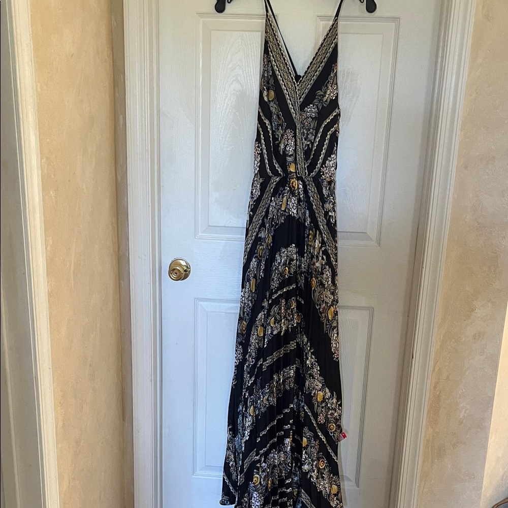 Elegant Black and Gold Floral Maxi Dress